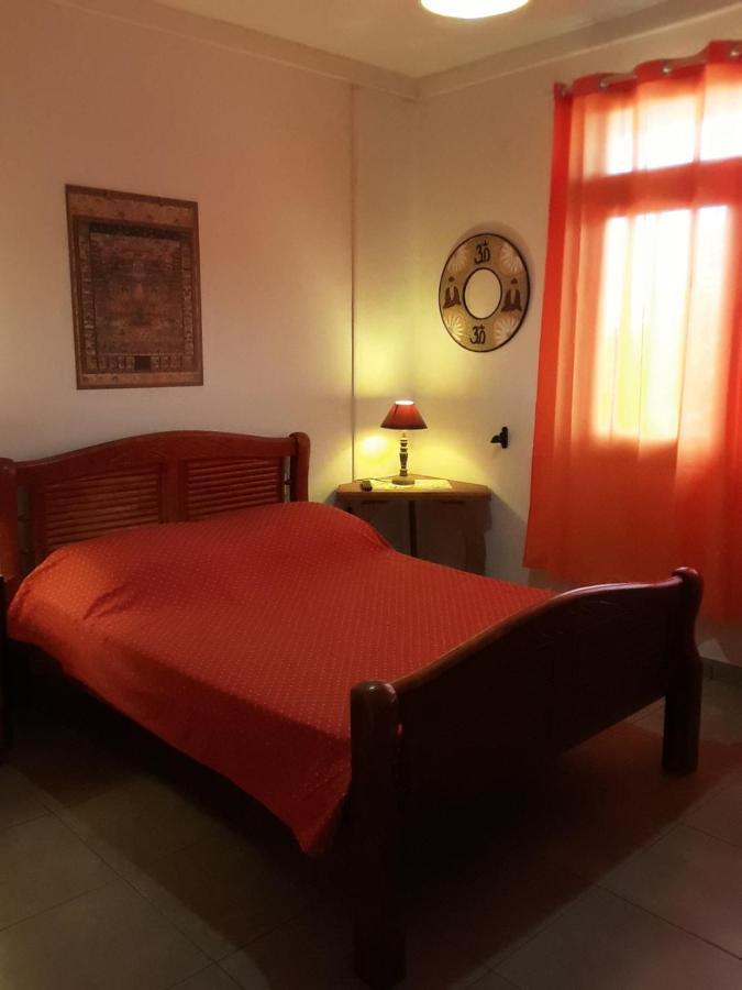 Le Tulear - Aux 4 Coins Du Monde Otel Saint Pierre Dış mekan fotoğraf