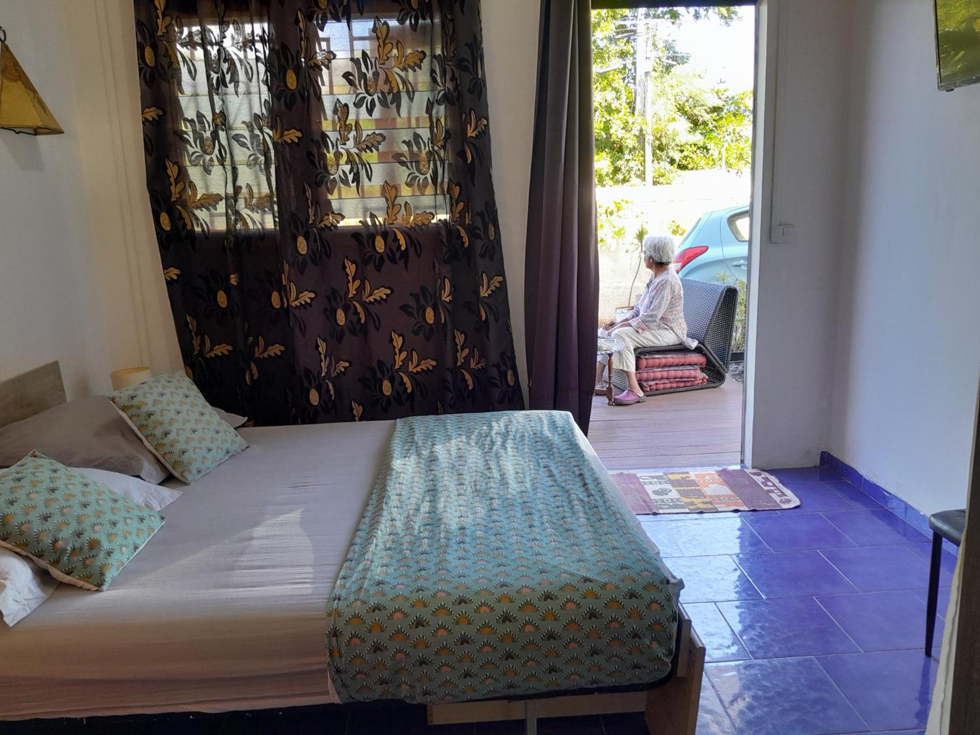 Le Tulear - Aux 4 Coins Du Monde Otel Saint Pierre Dış mekan fotoğraf